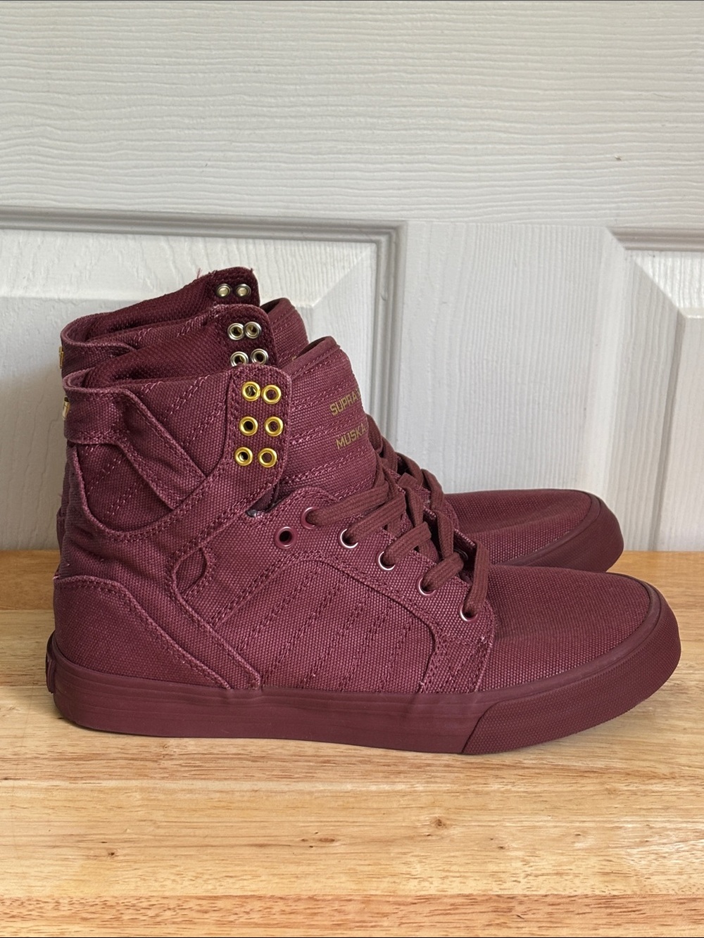 SUPRA Skytop size 6.5 Burgundy High-Top Canvas Sneakers Muska 001 Gold Hardware